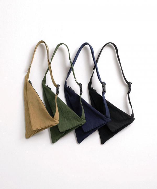 ニトウヘンサンカクケイ　3wayバッグ