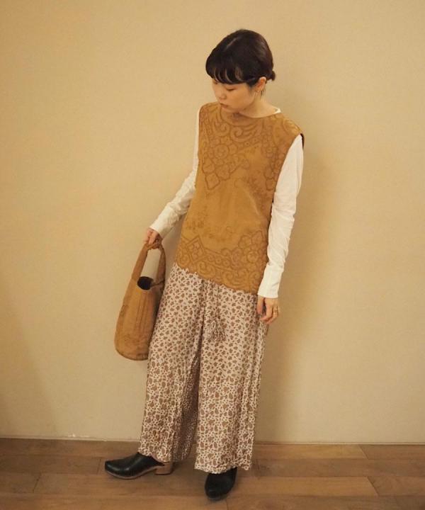 Table　cloth gilet