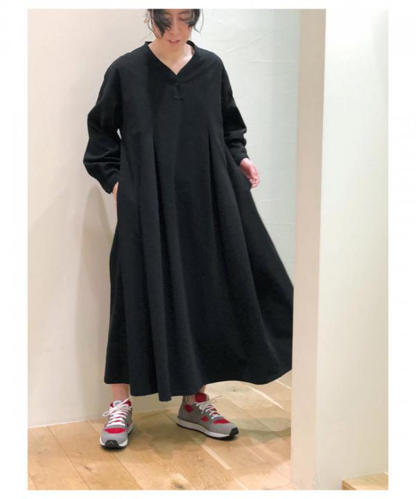 Box tuck dress