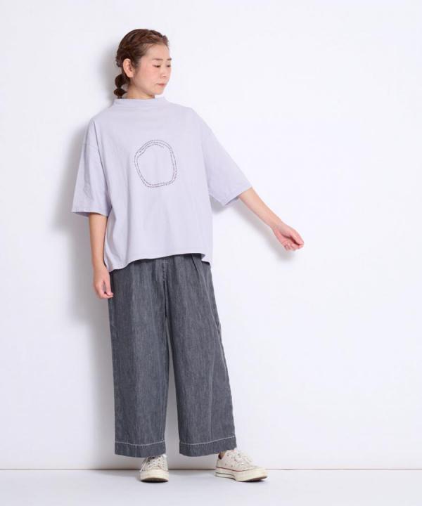 USE天竺プリント　モックネックＴシャツ(英字)