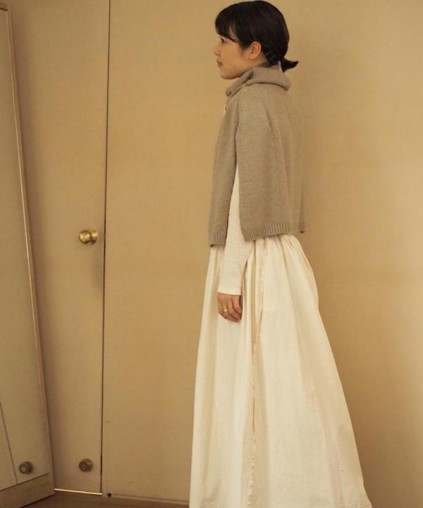 TURTLE　NECK　PONCHO