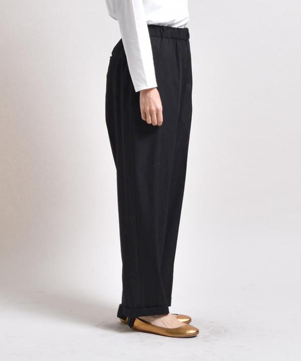 ストレッチツイル　ワイドテーパードパンツ
