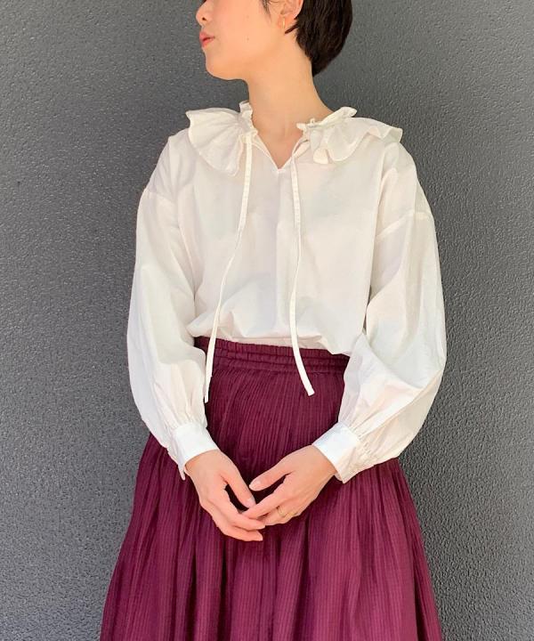 RUFFLE COLLAR PULOVER