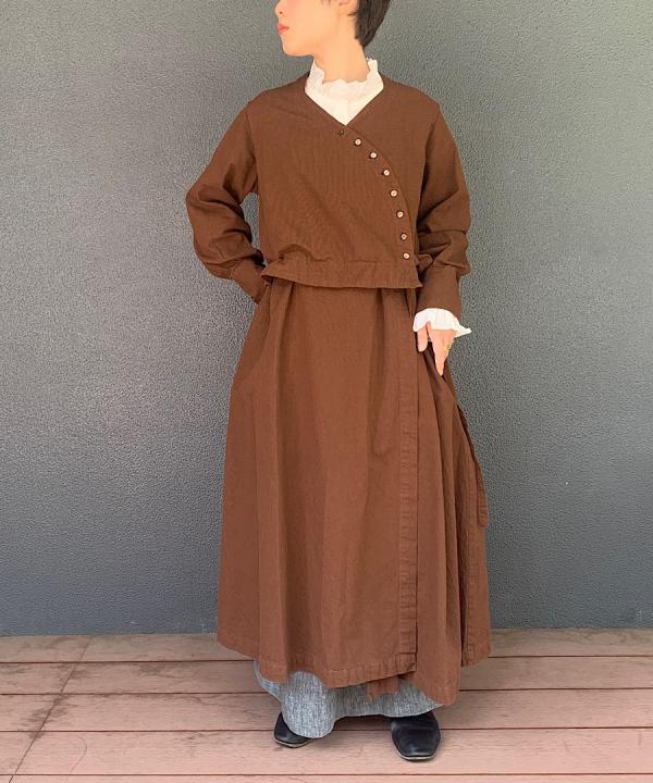 Round button cashcourt onepiece