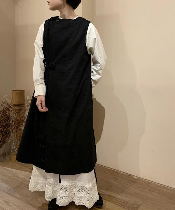 黙された言葉 sleeveless tablier robe
