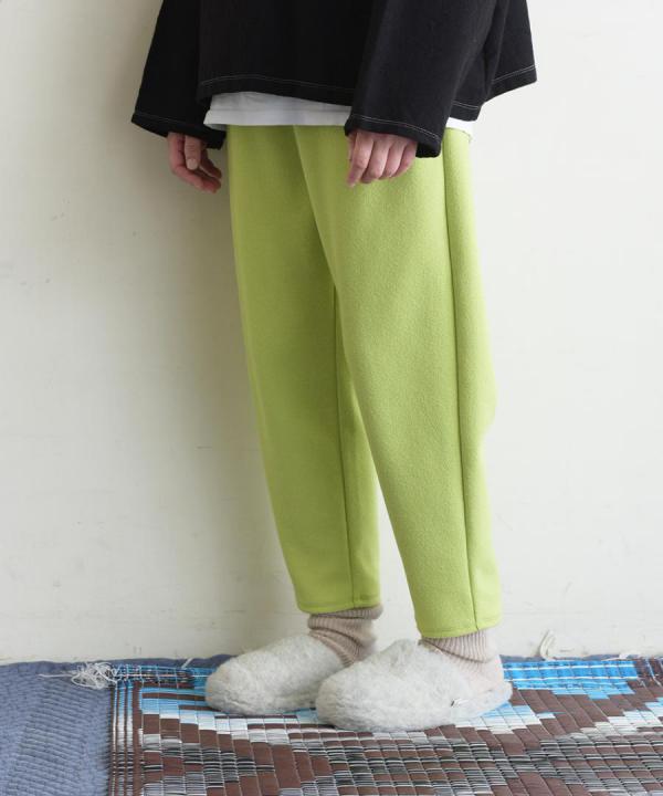 eggnog boucle　テーパードパンツ