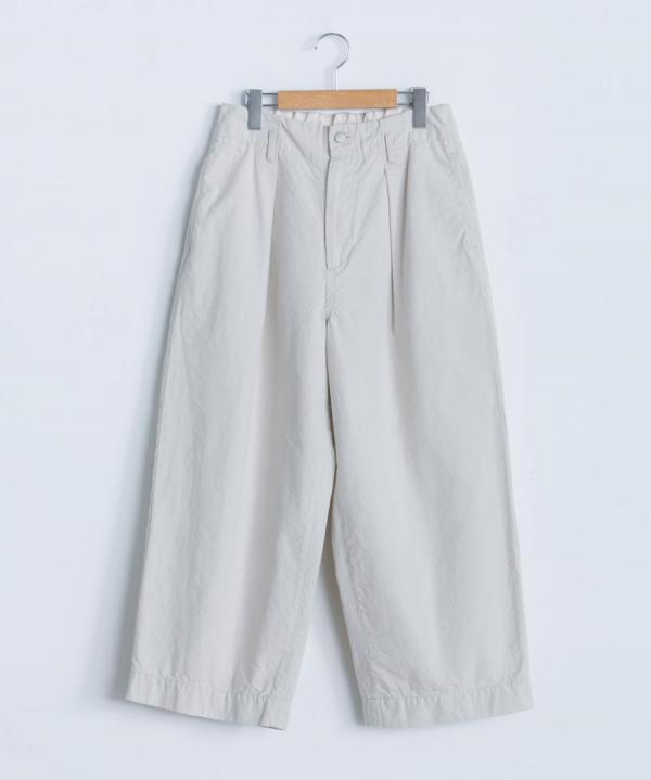 ワイドタックパンツ