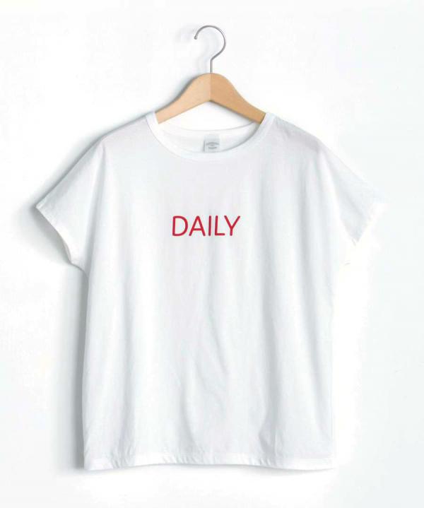 キャトルコットンロゴプリントTシャツ