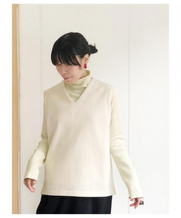 Wool Casentino V-Necked Vest
