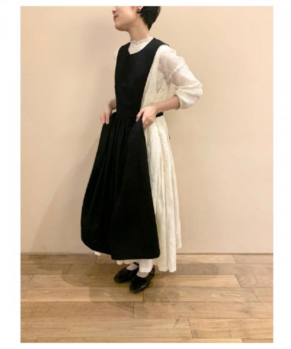 月暈の pinafore vest