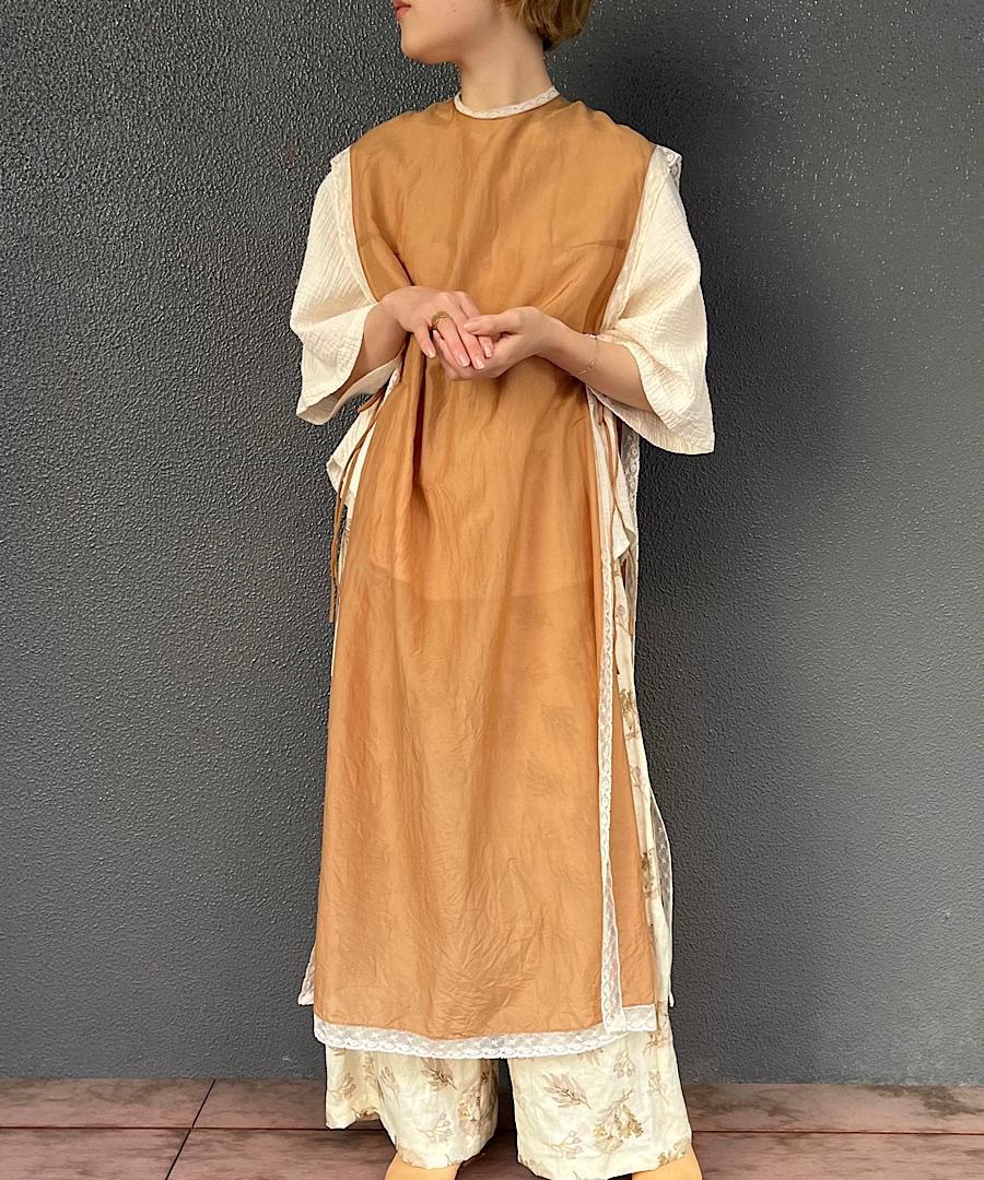Jon Leavers dress