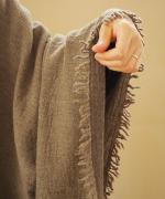 SOLID SQUARE STOLE