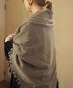 SOLID SQUARE STOLE