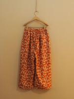 Embroidery tuck pants