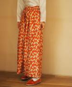 Embroidery tuck pants