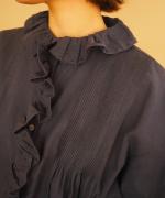 Embroidery pintuck blouse