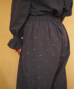 Embroidery tuck pants