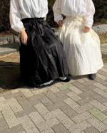 COATING　LINEN　TUCKED　SKIRT