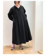 Box tuck dress