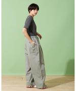 製品染サテンドロストパンツ
