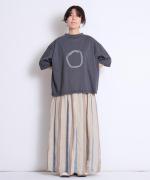 USE天竺プリント　モックネックＴシャツ(英字)