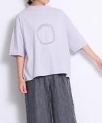 USE天竺プリント　モックネックＴシャツ(英字)