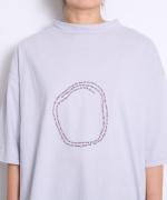 USE天竺プリント　モックネックＴシャツ(英字)