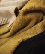 TURTLE　NECK　PONCHO