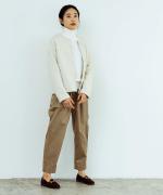 gloss burberry テーパードパンツ
