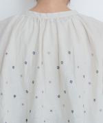 コットンプラネ刺繍２ｗａｙブラウス