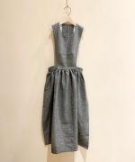 寂然たるpinafore vest