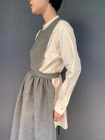 寂然たるpinafore vest