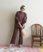 clean&soft knit　セミフレアパンツ