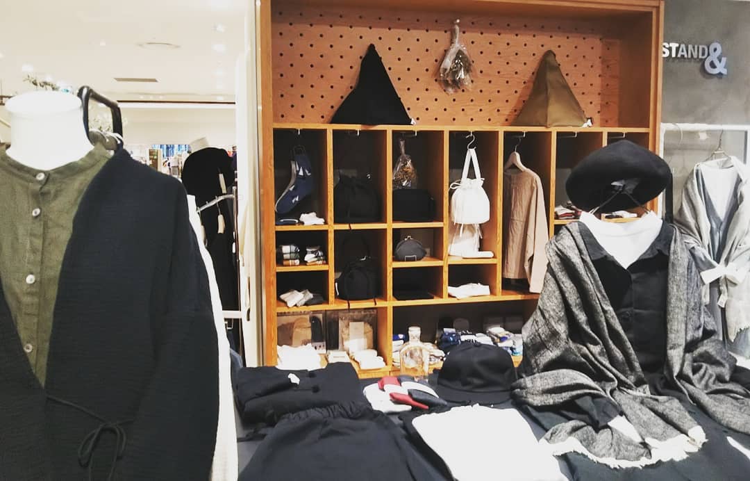 INSTAGRAM