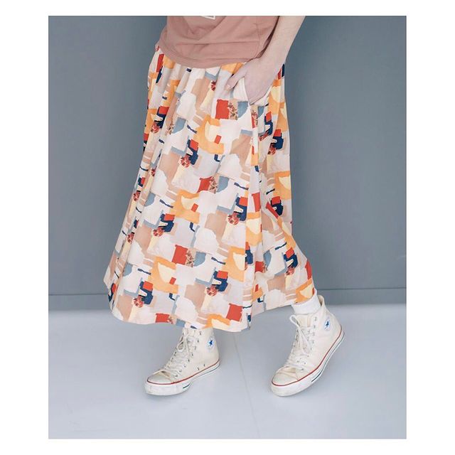 INSTAGRAM